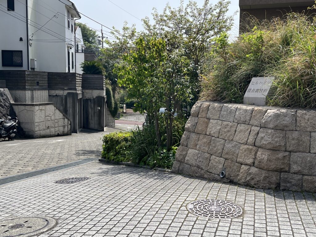 【SOLD】江ノ電が海をかすめた先