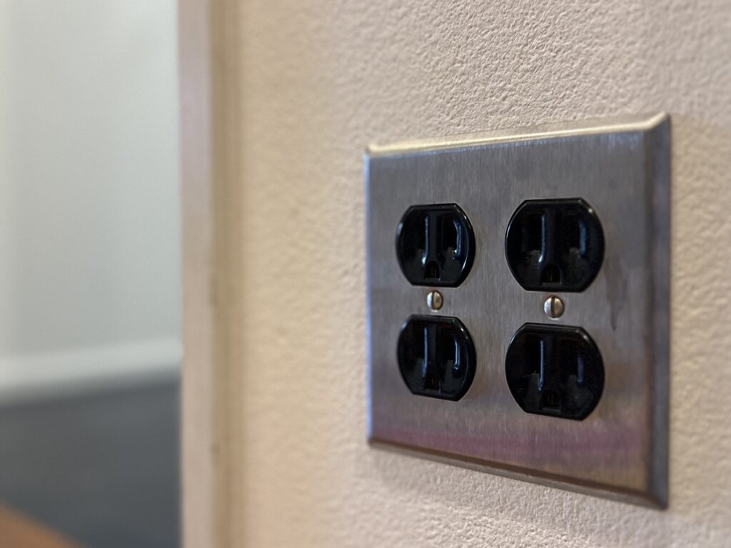 【SOLD】江ノ電が海をかすめた先