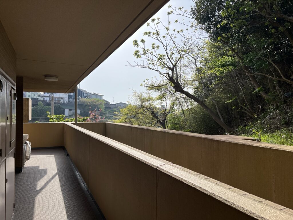 【SOLD】江ノ電が海をかすめた先
